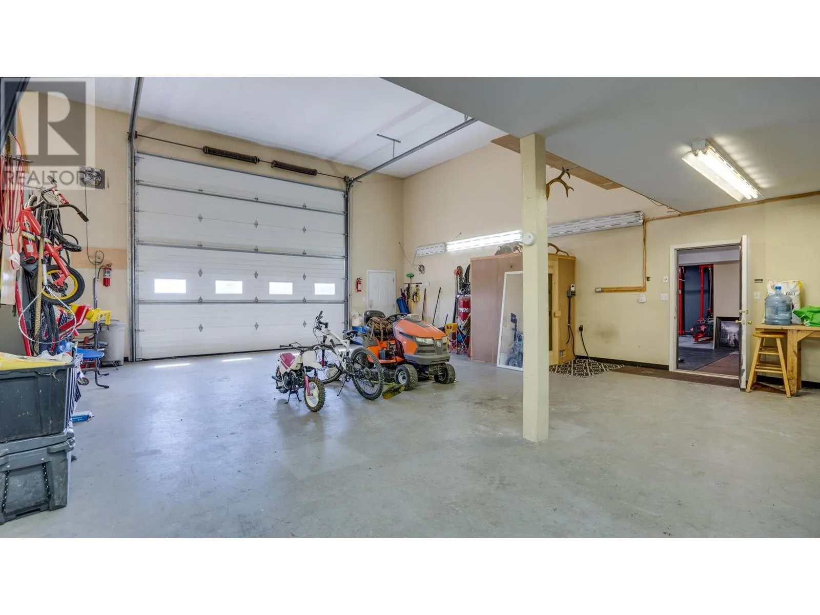 4767 Grandview Flats N Road
