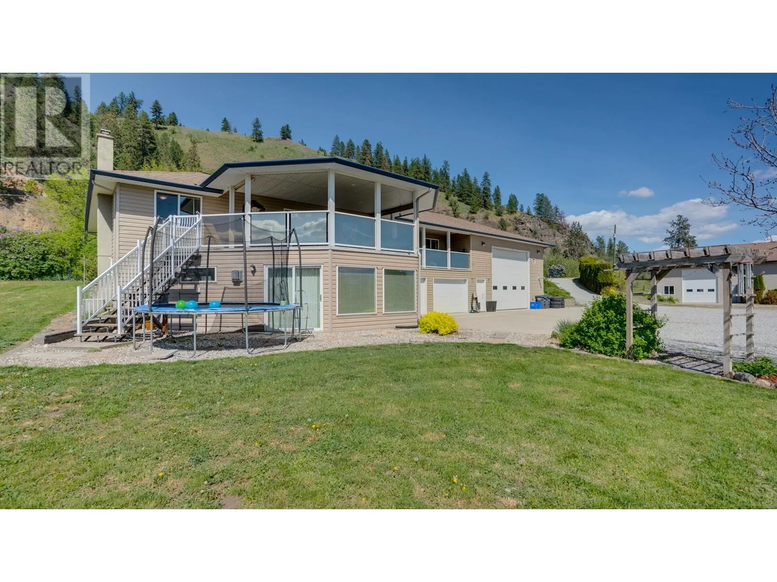 4767 Grandview Flats N Road