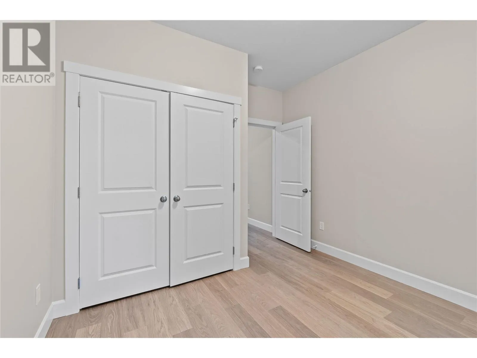 806 Cliff Avenue Unit# 104