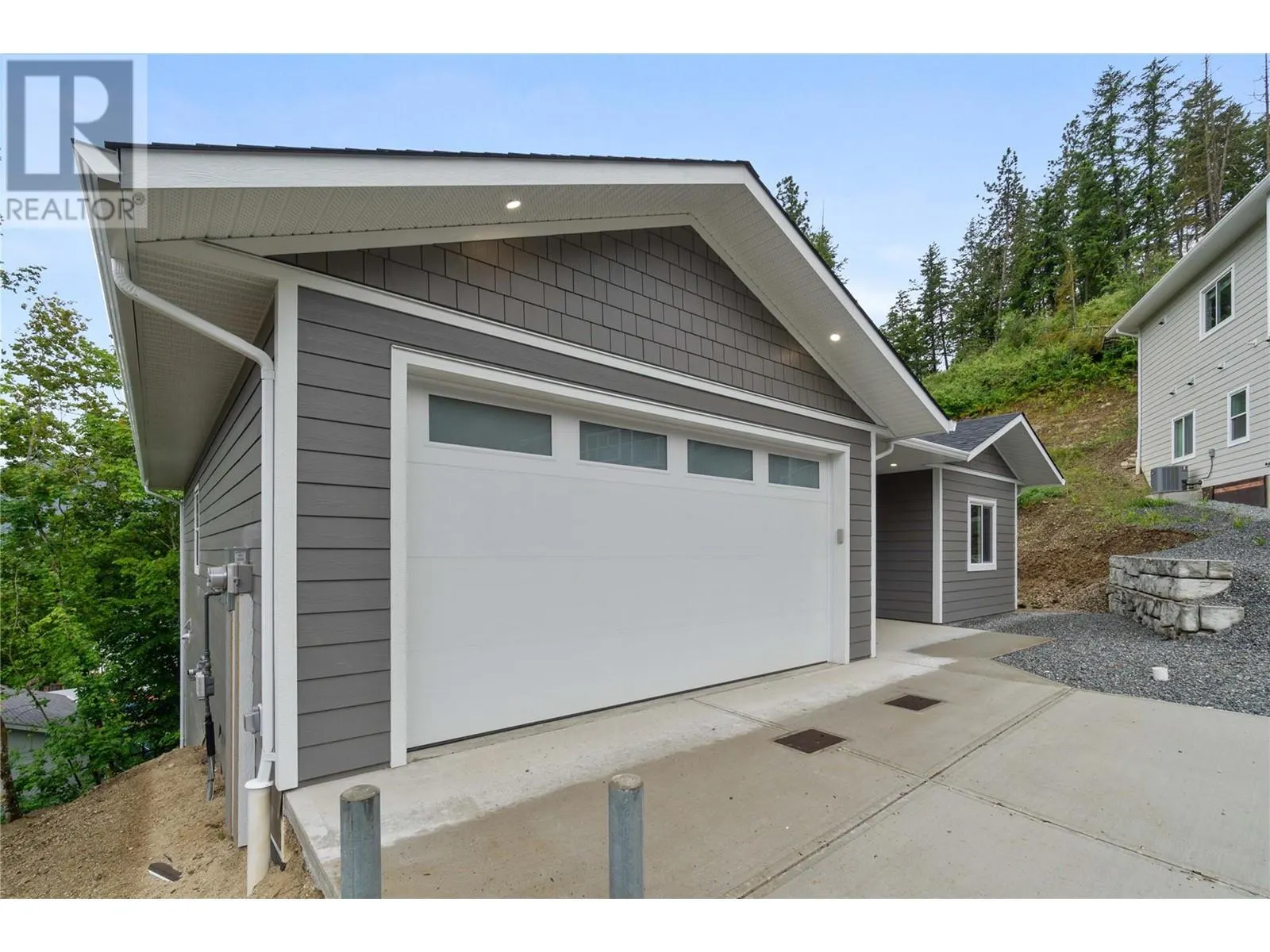 806 Cliff Avenue Unit# 104