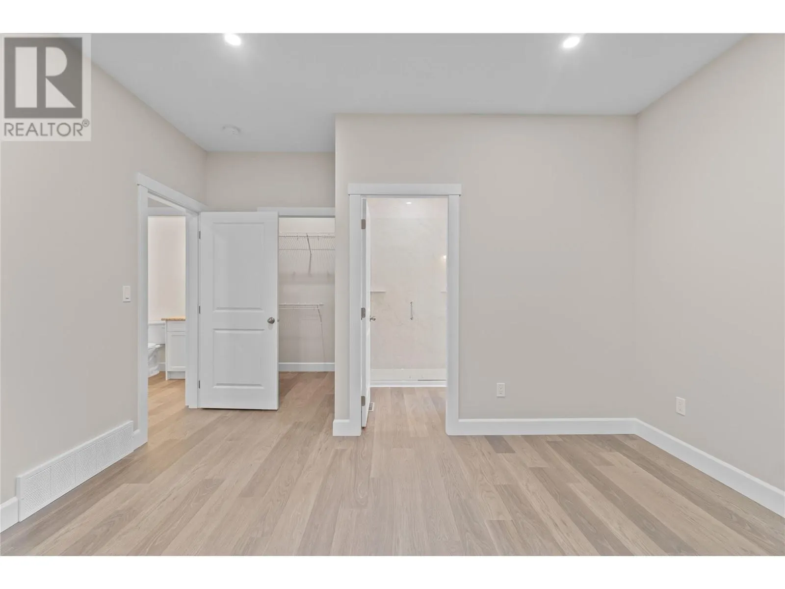 806 Cliff Avenue Unit# 104