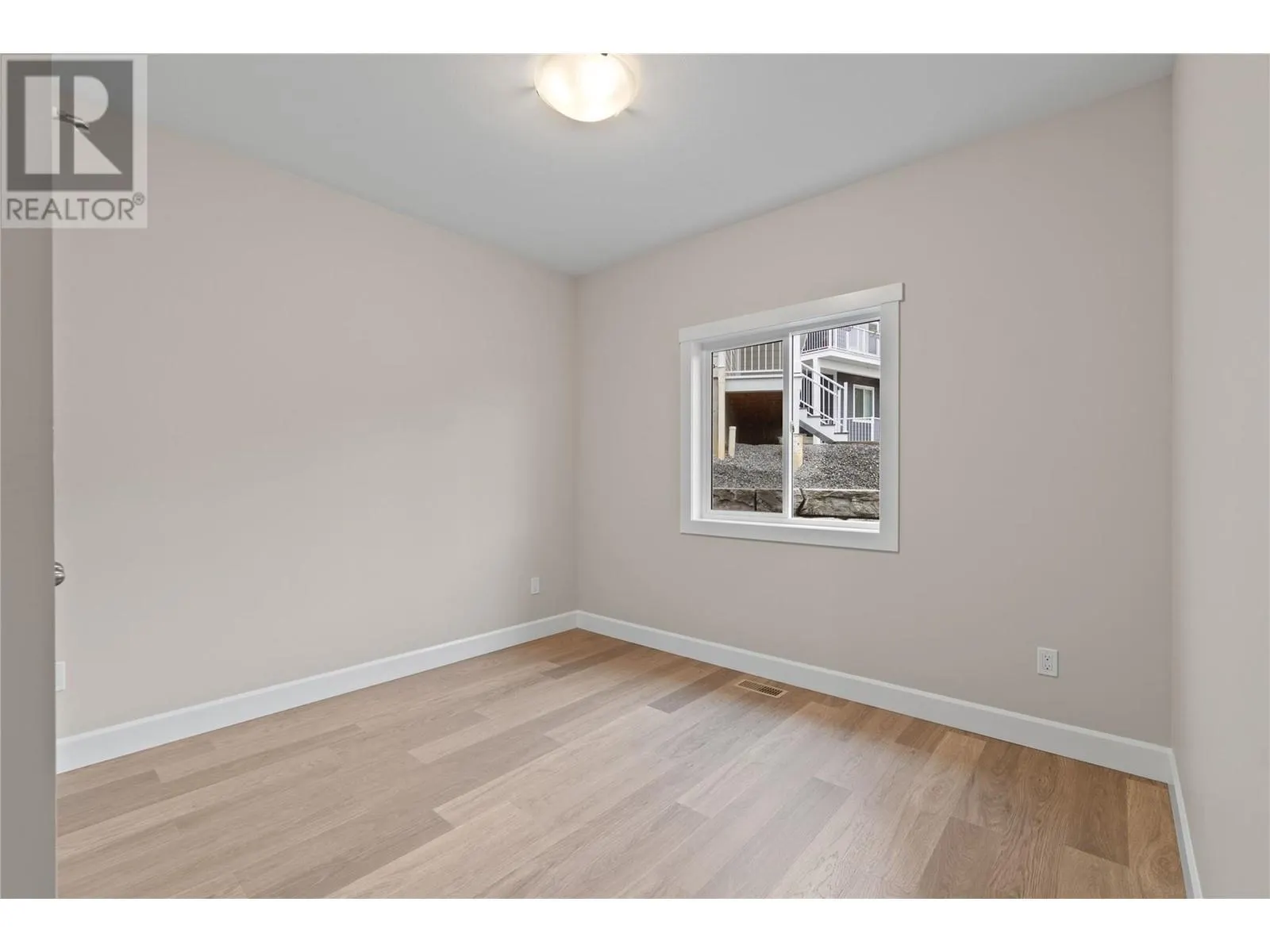 806 Cliff Avenue Unit# 104