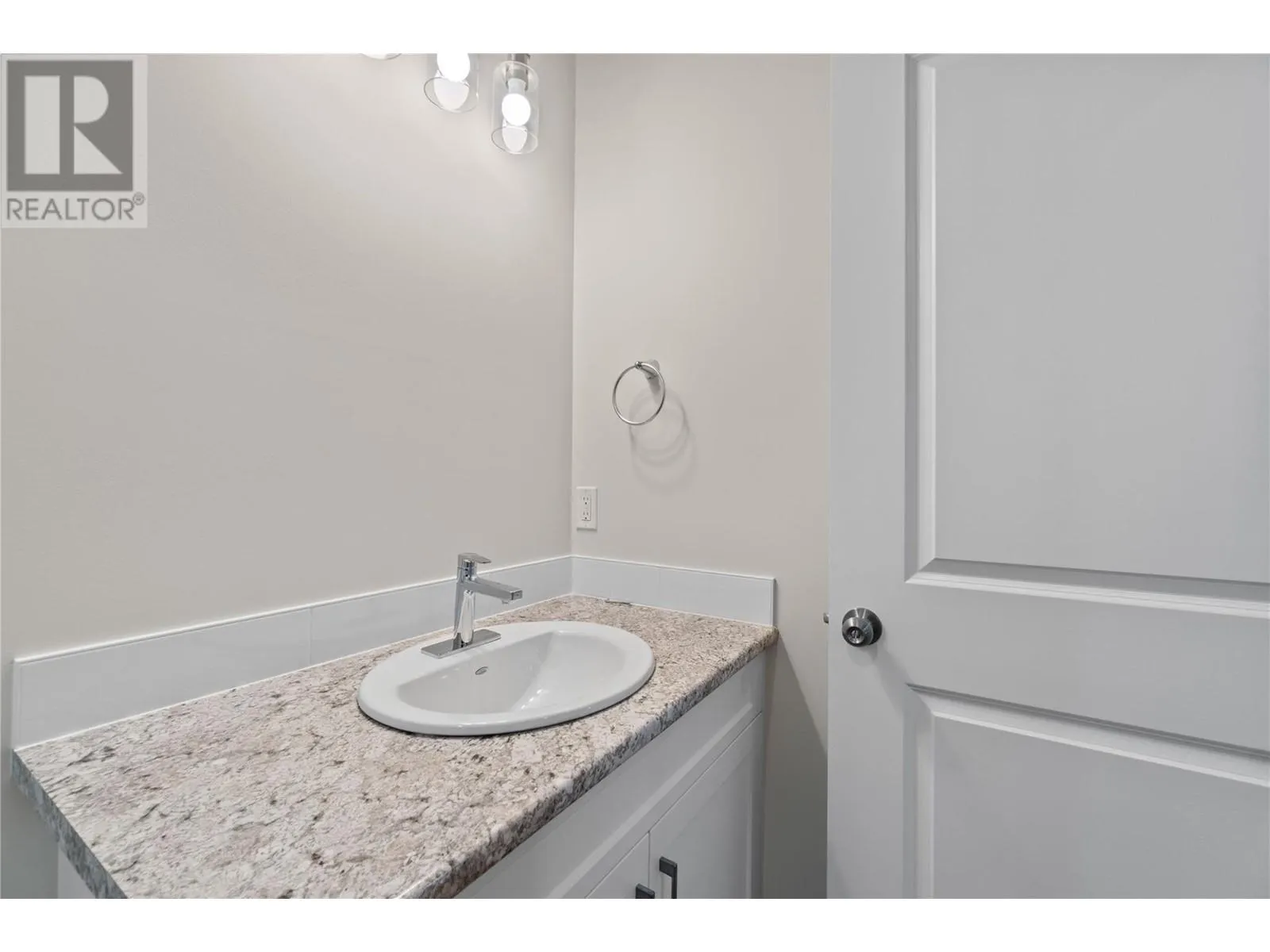 806 Cliff Avenue Unit# 104