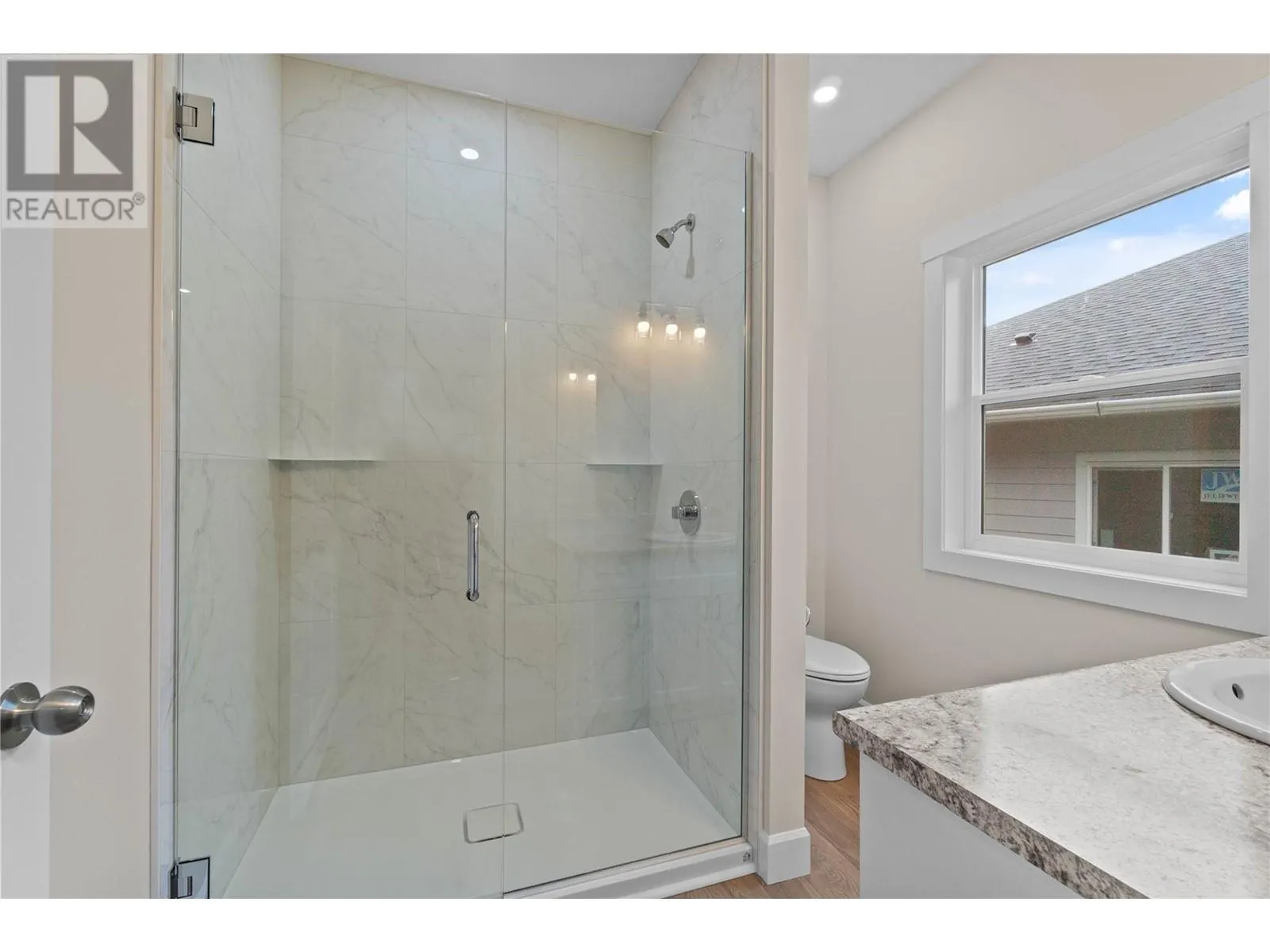 806 Cliff Avenue Unit# 104