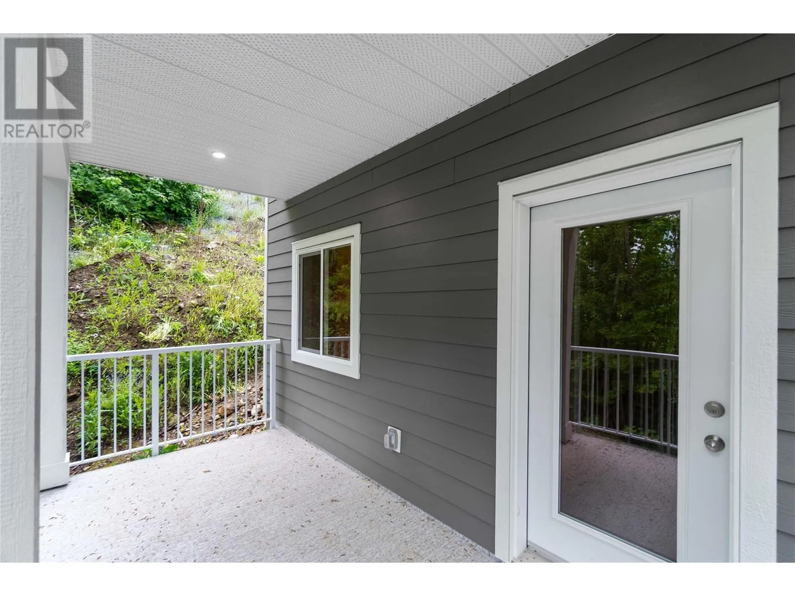 806 Cliff Avenue Unit# 104