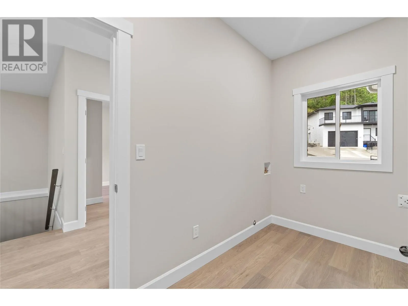 806 Cliff Avenue Unit# 104