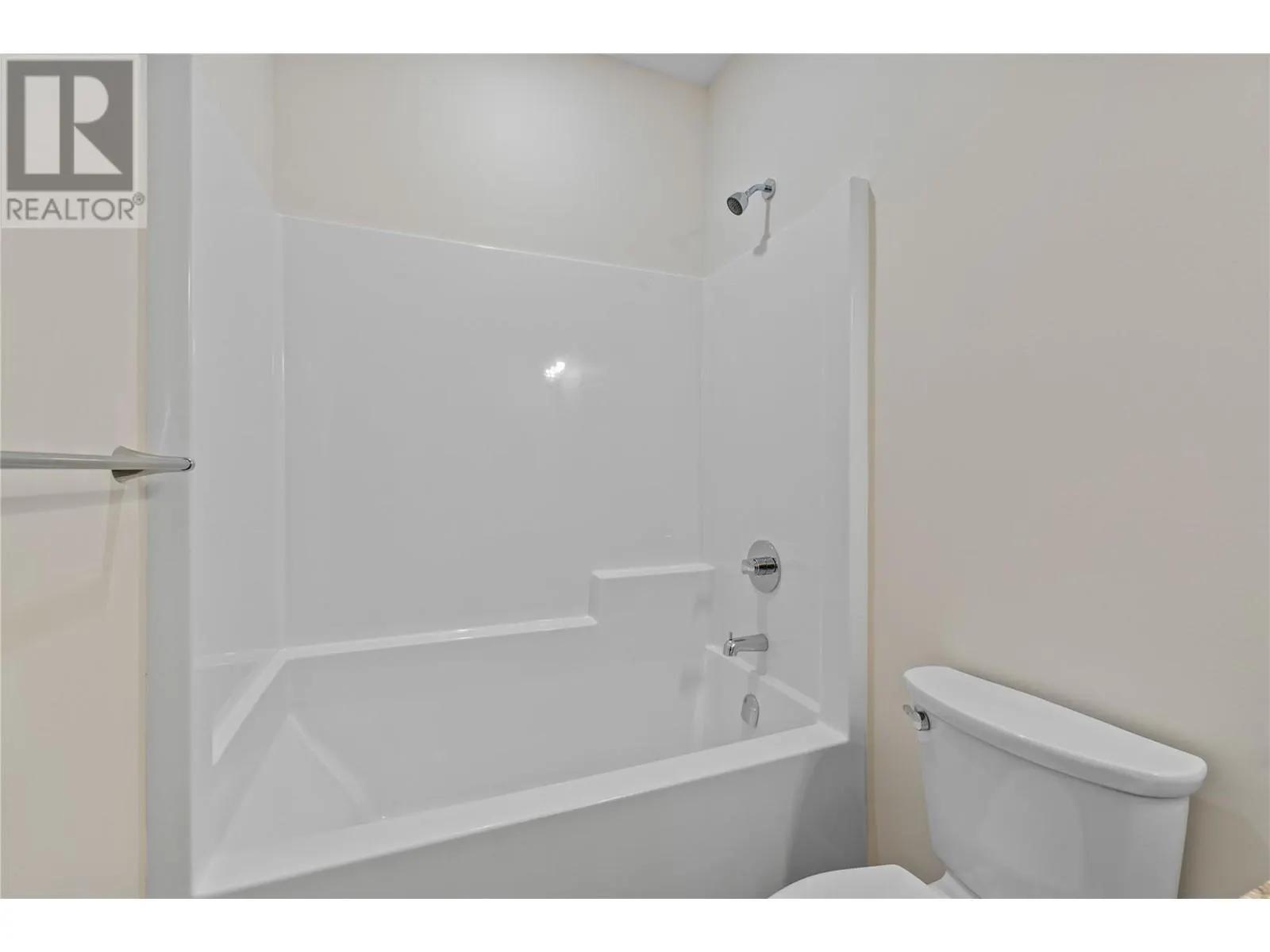 806 Cliff Avenue Unit# 104