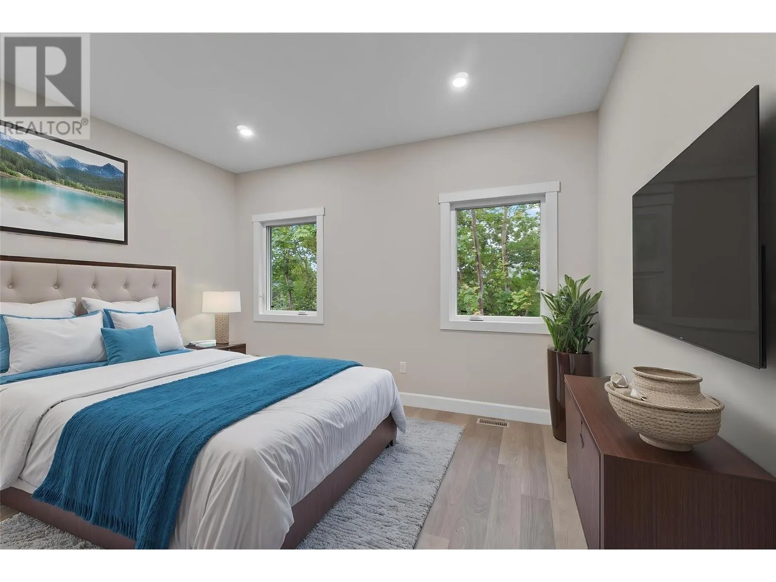 806 Cliff Avenue Unit# 104