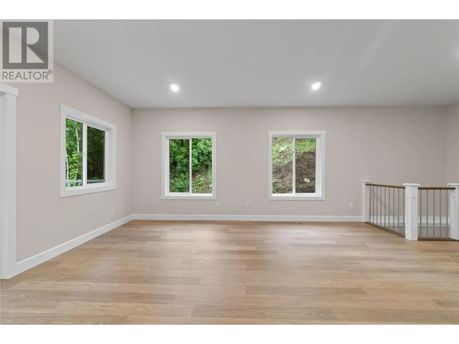 806 Cliff Avenue Unit# 104