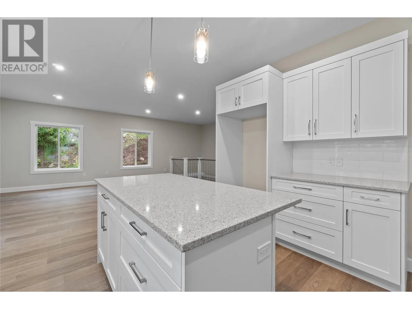 806 Cliff Avenue Unit# 104