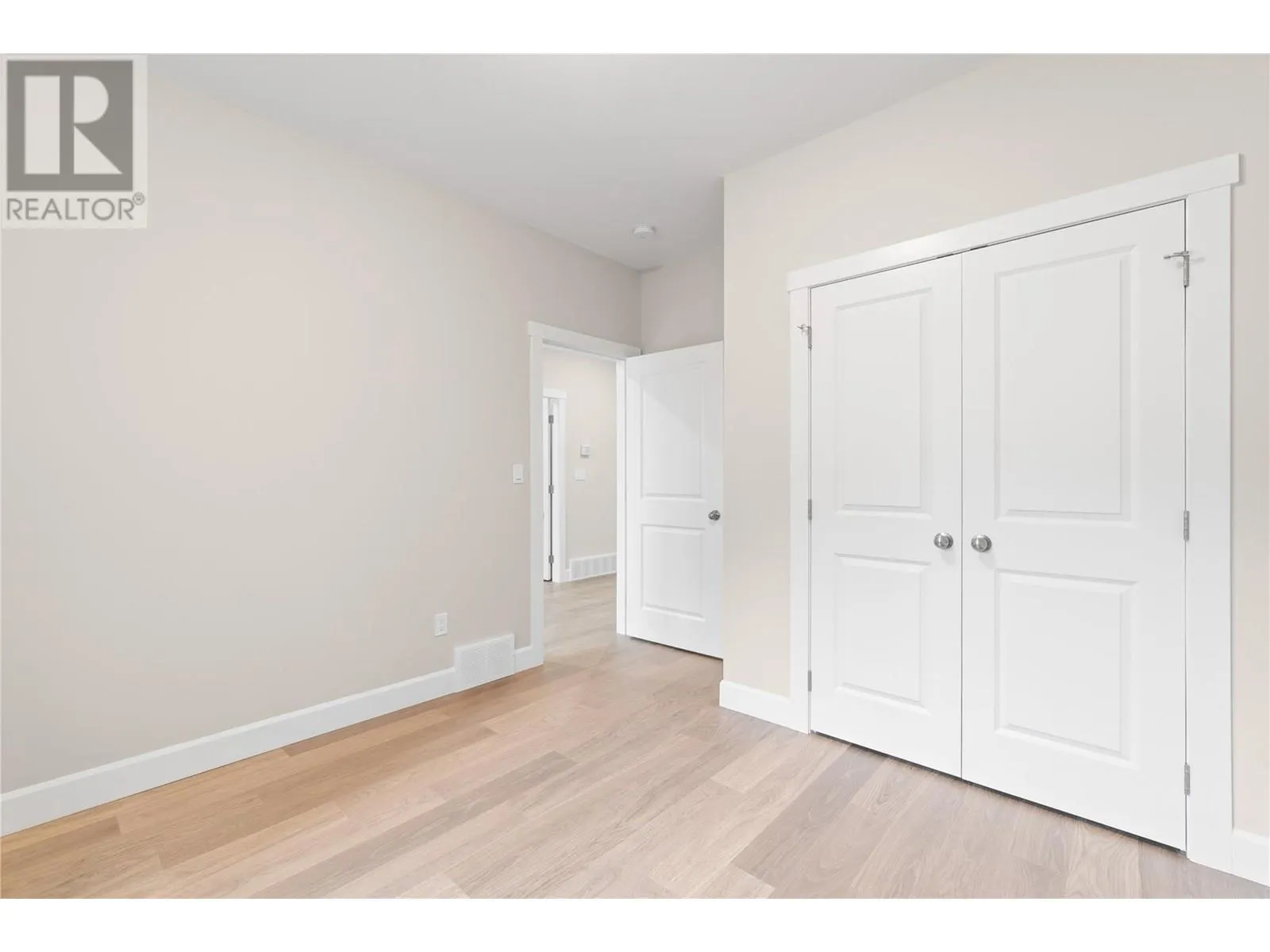 806 Cliff Avenue Unit# 104