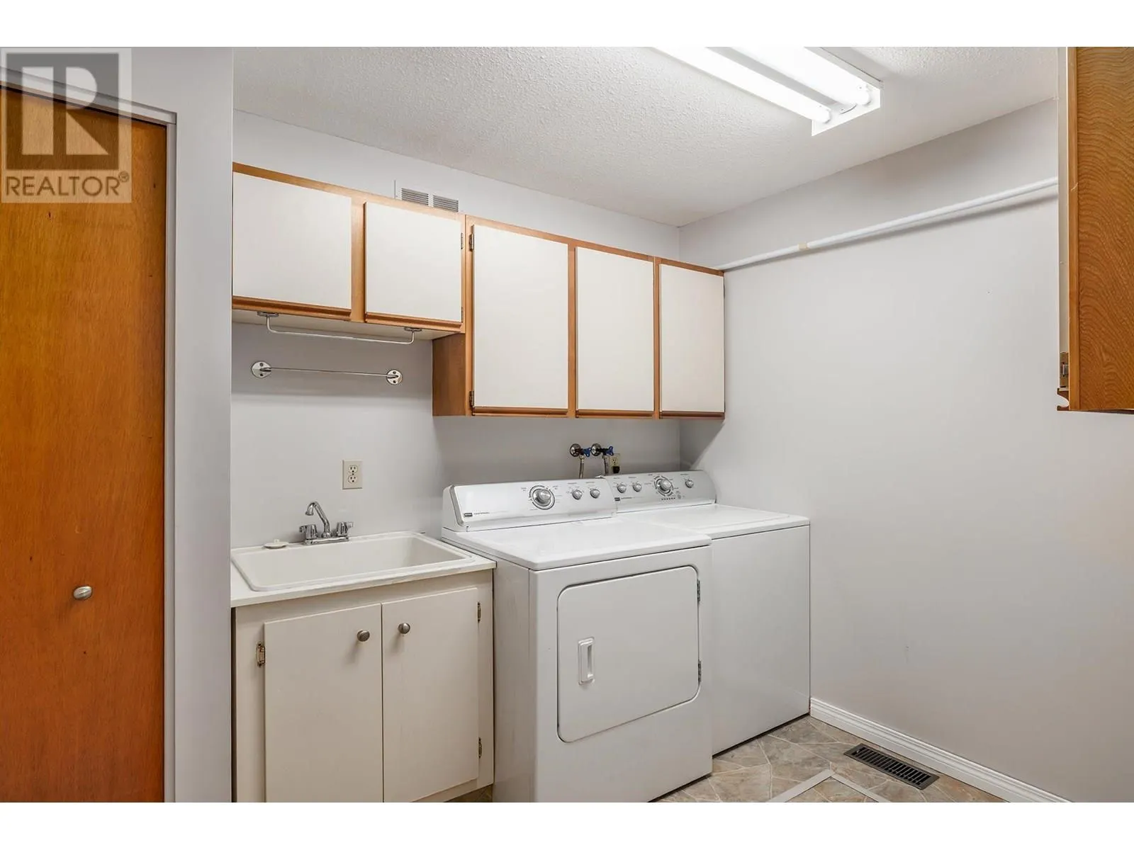 1089 Quesnel Road