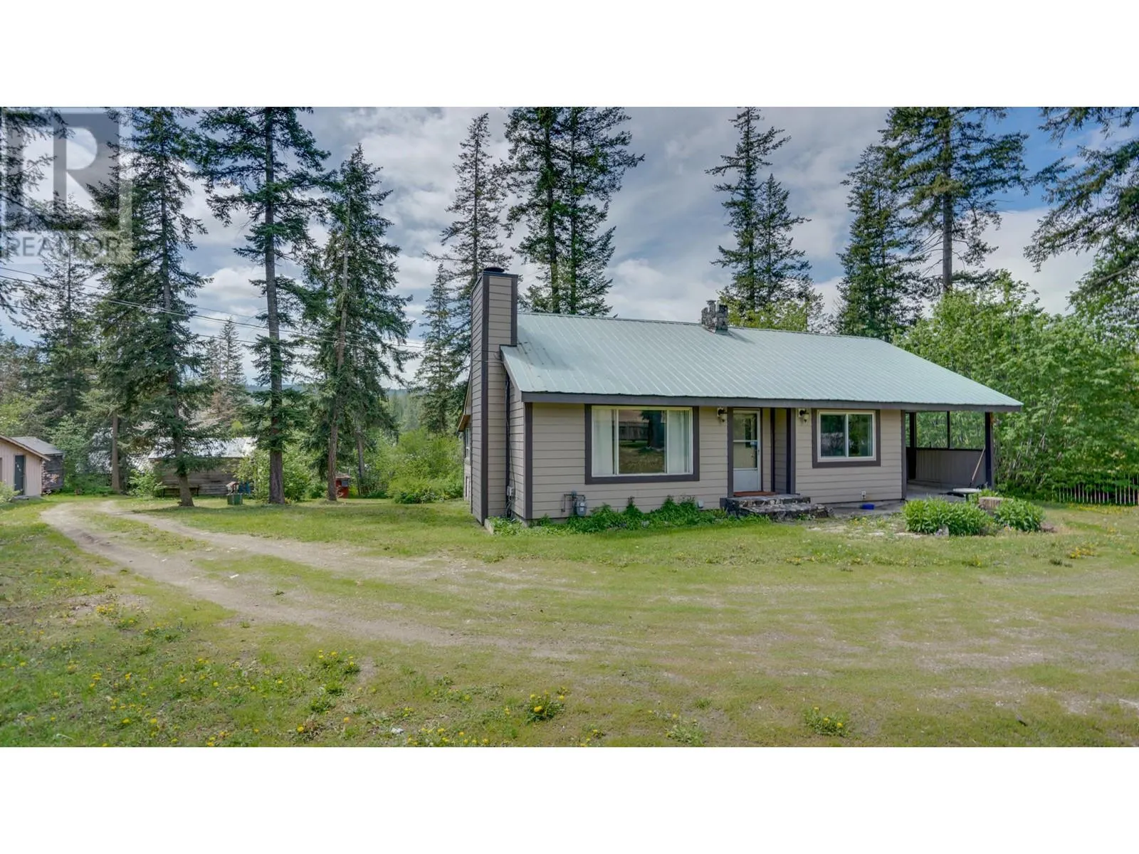 11 Gardom Lake Road