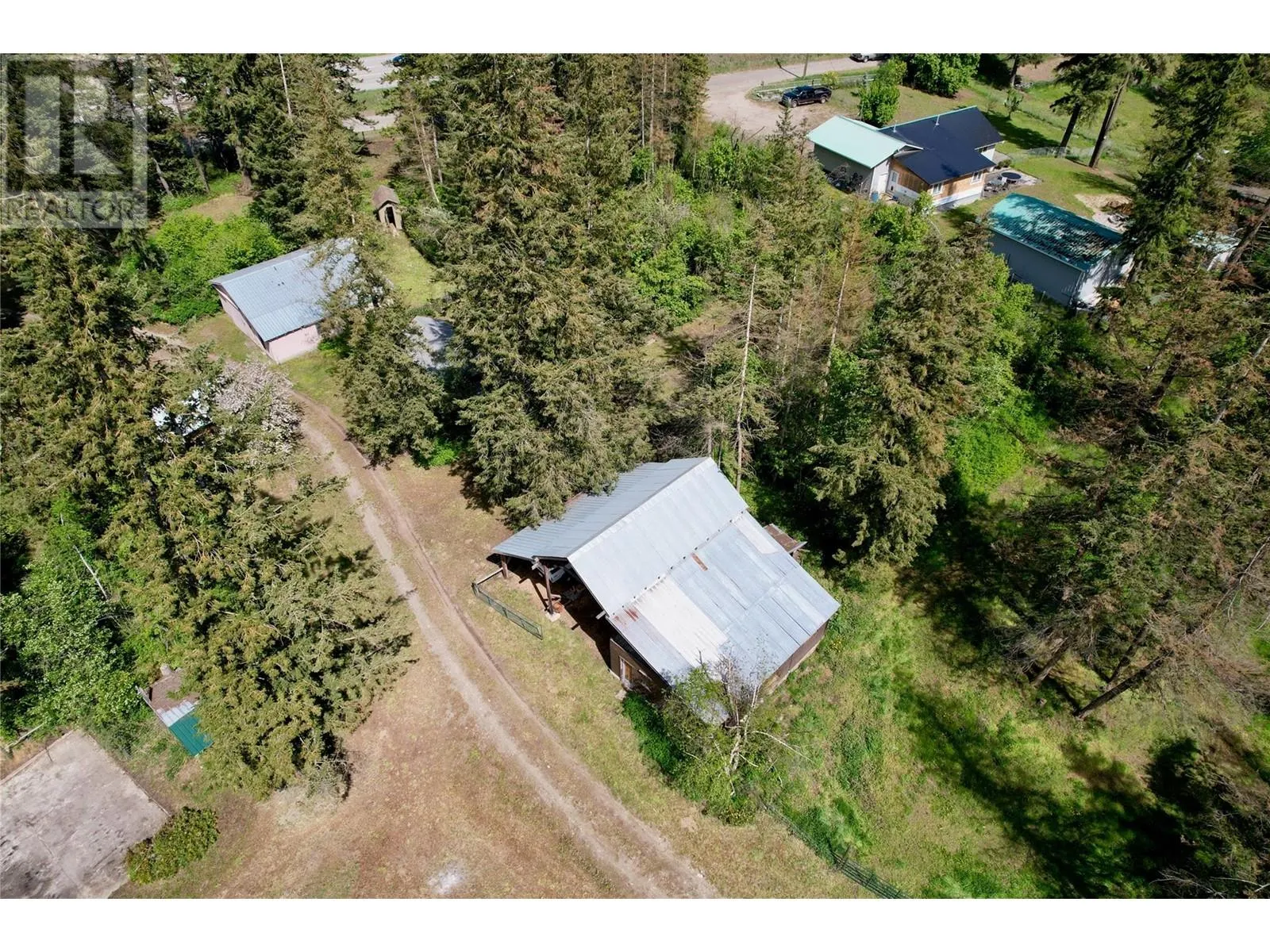 11 Gardom Lake Road