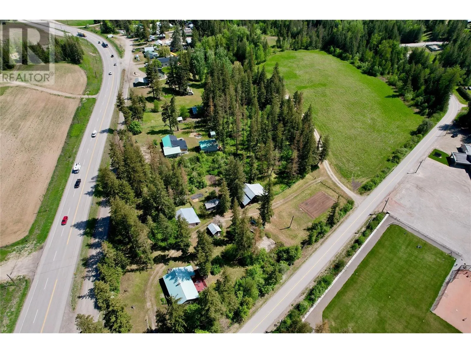 11 Gardom Lake Road