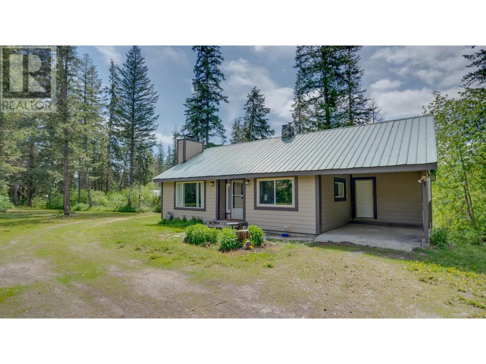 11 Gardom Lake Road