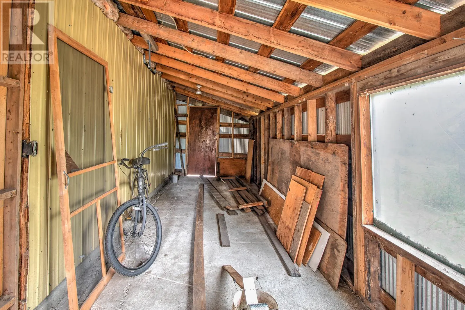 11 Gardom Lake Road