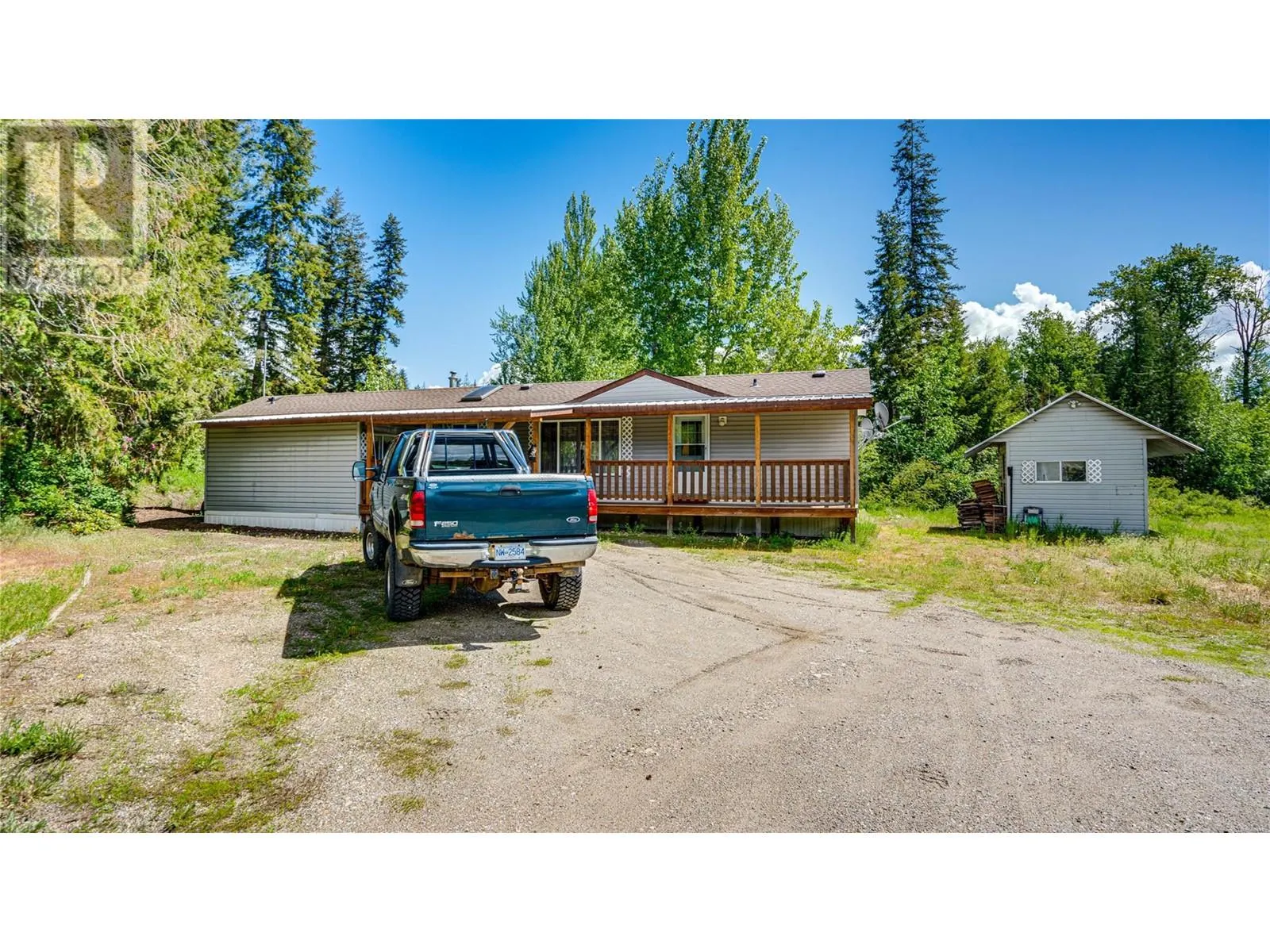 11 Gardom Lake Road