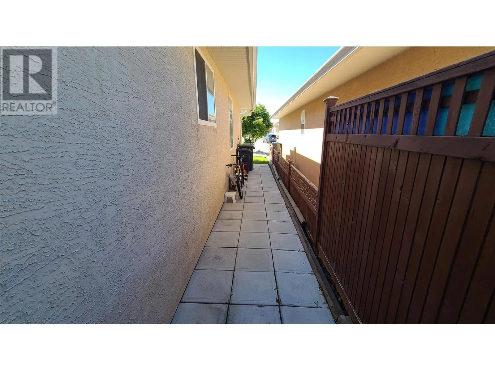 260 WILLOWS Place