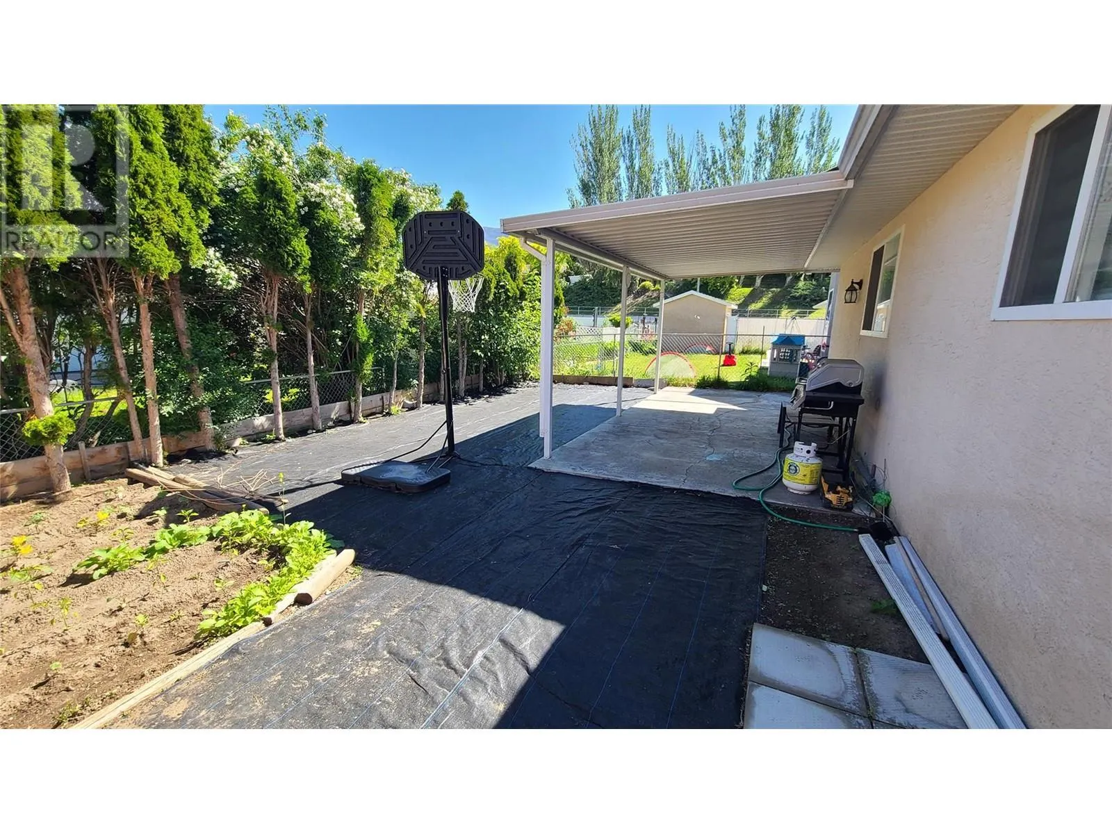 260 WILLOWS Place