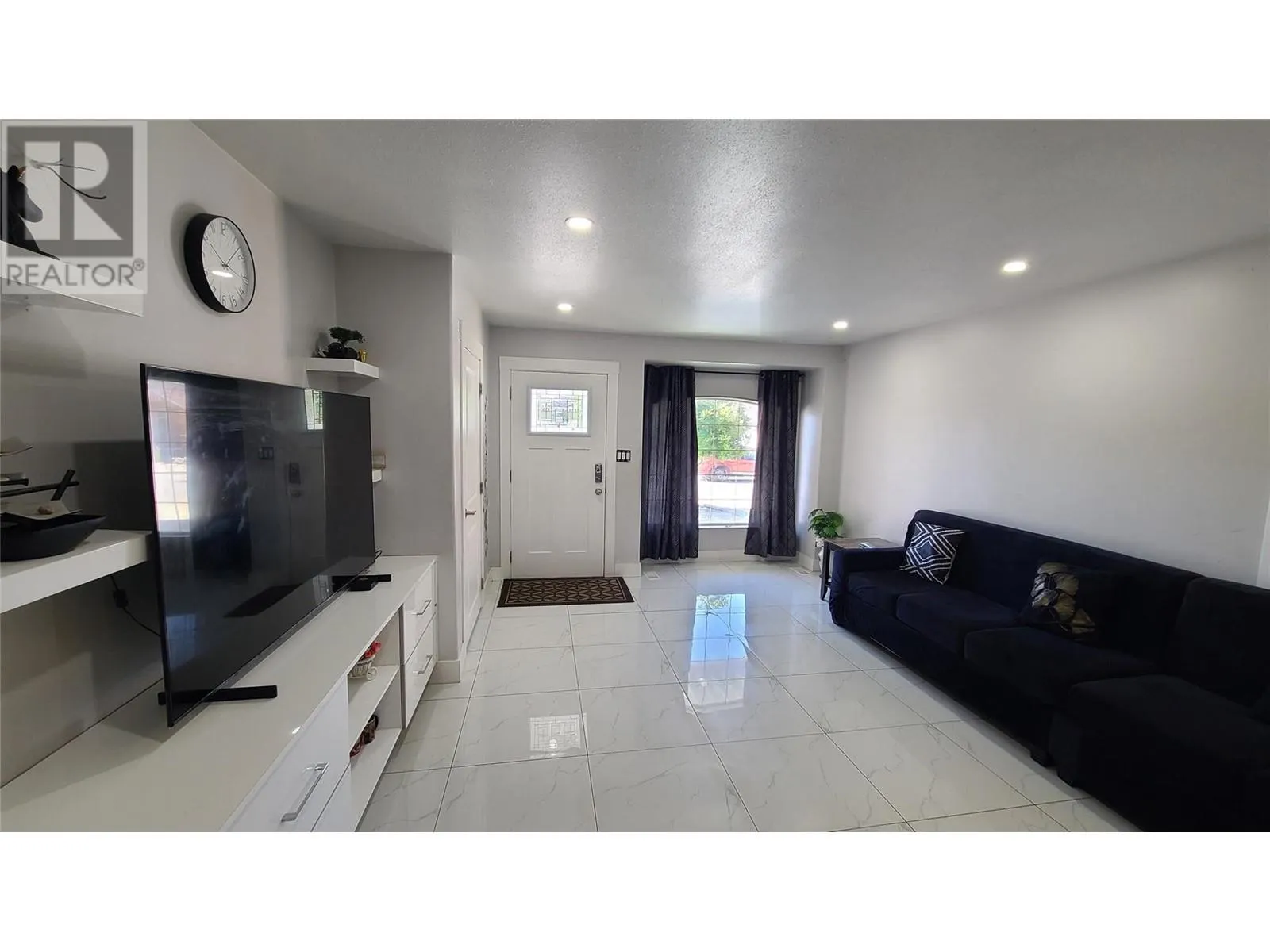 260 WILLOWS Place