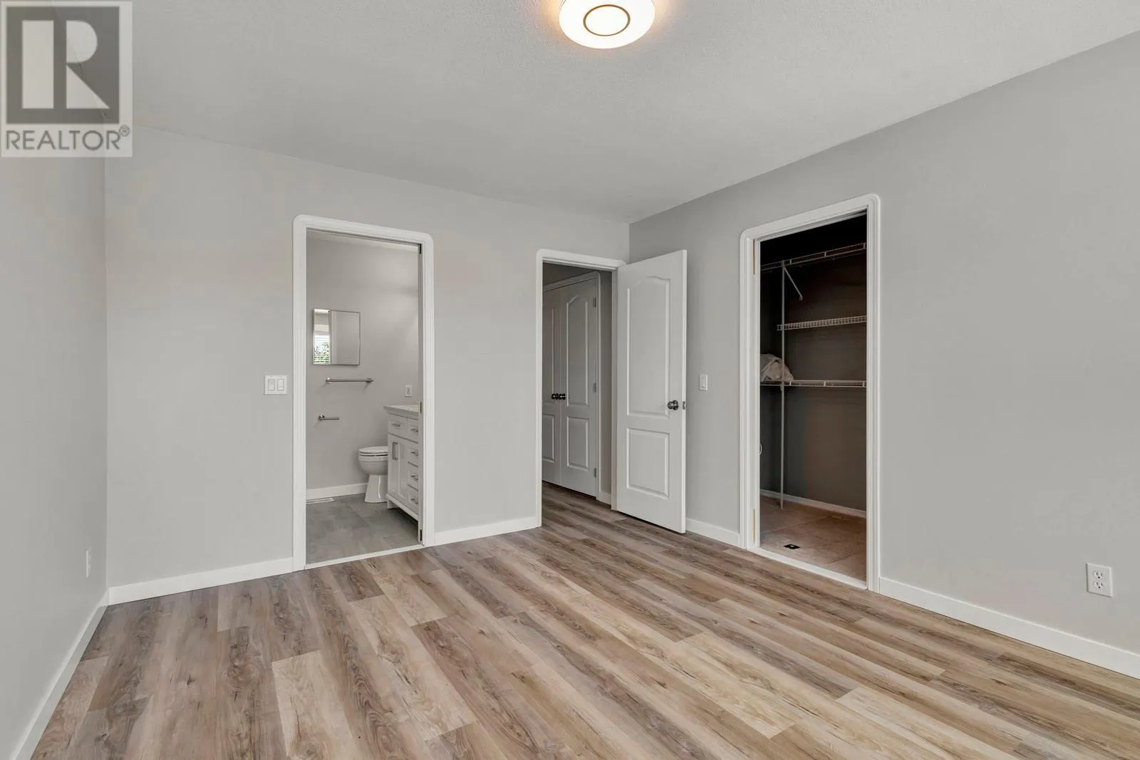2250 Louie Drive Unit# 121