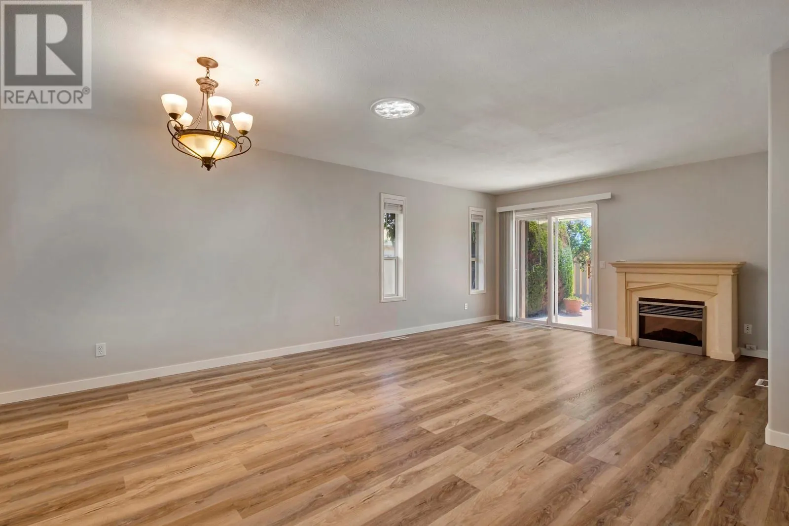 2250 Louie Drive Unit# 121