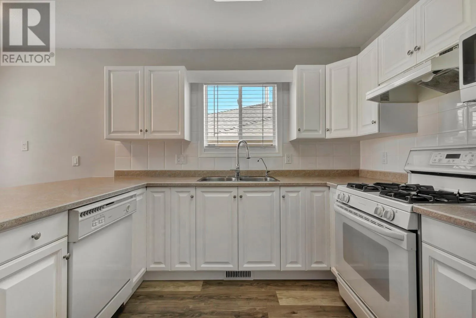 2250 Louie Drive Unit# 121