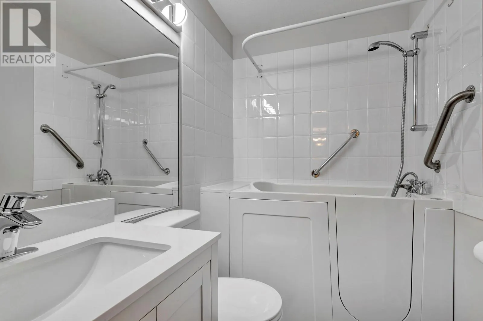 2250 Louie Drive Unit# 121