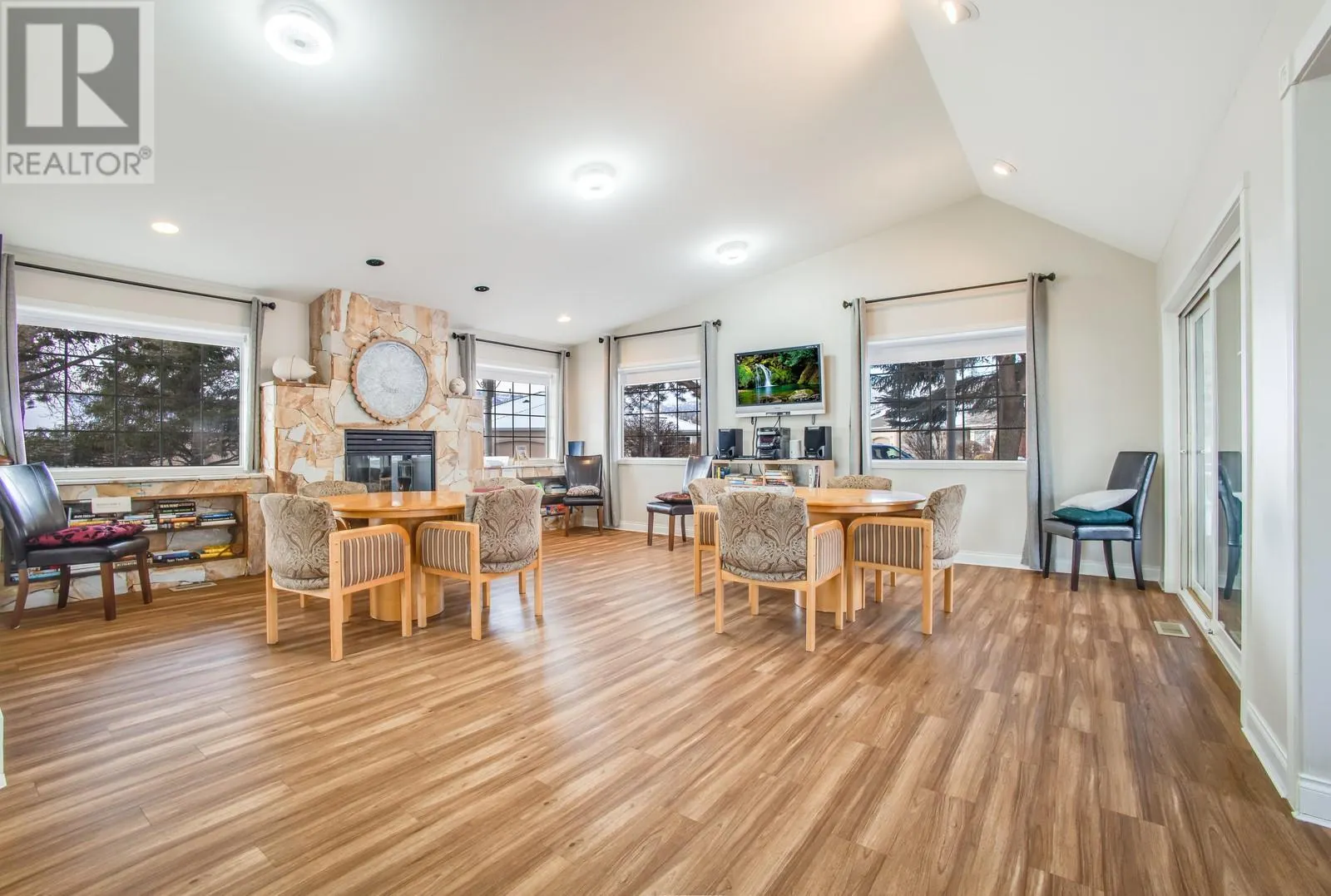 2250 Louie Drive Unit# 121