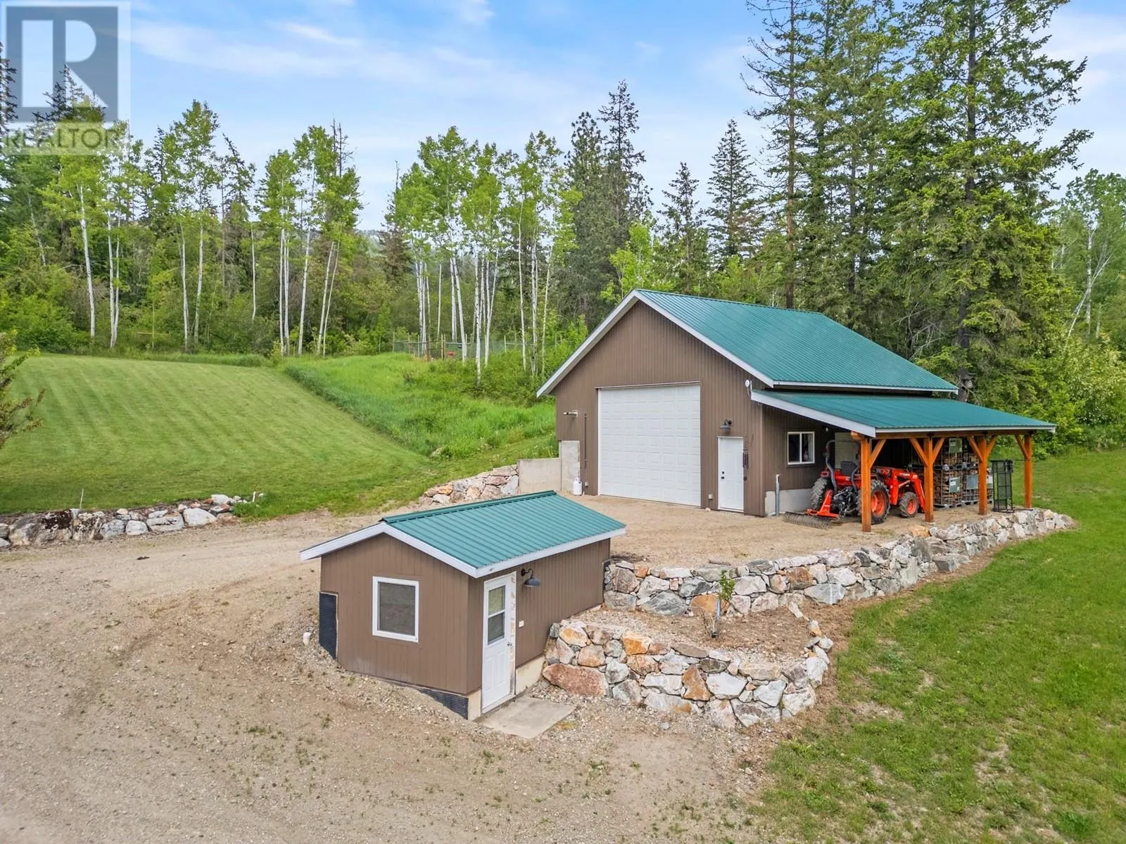 1099 Enderby Mabel Lake Road