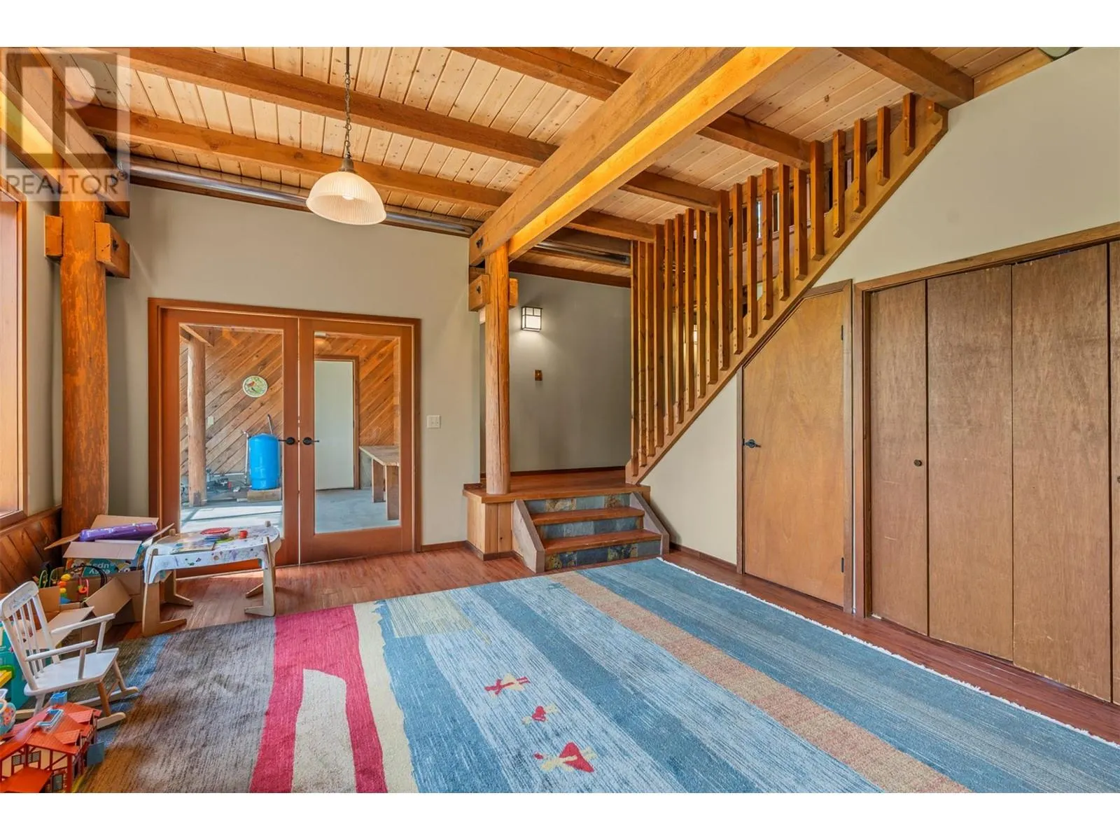 1099 Enderby Mabel Lake Road