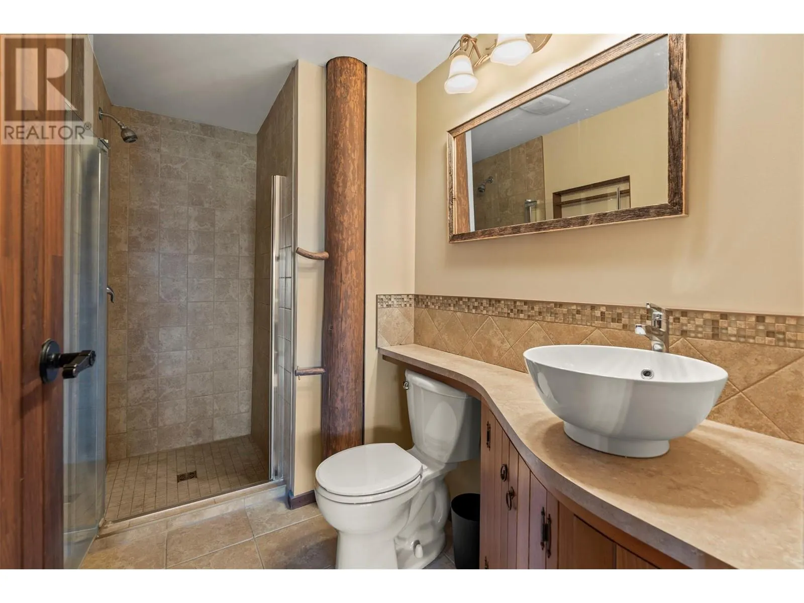 1099 Enderby Mabel Lake Road