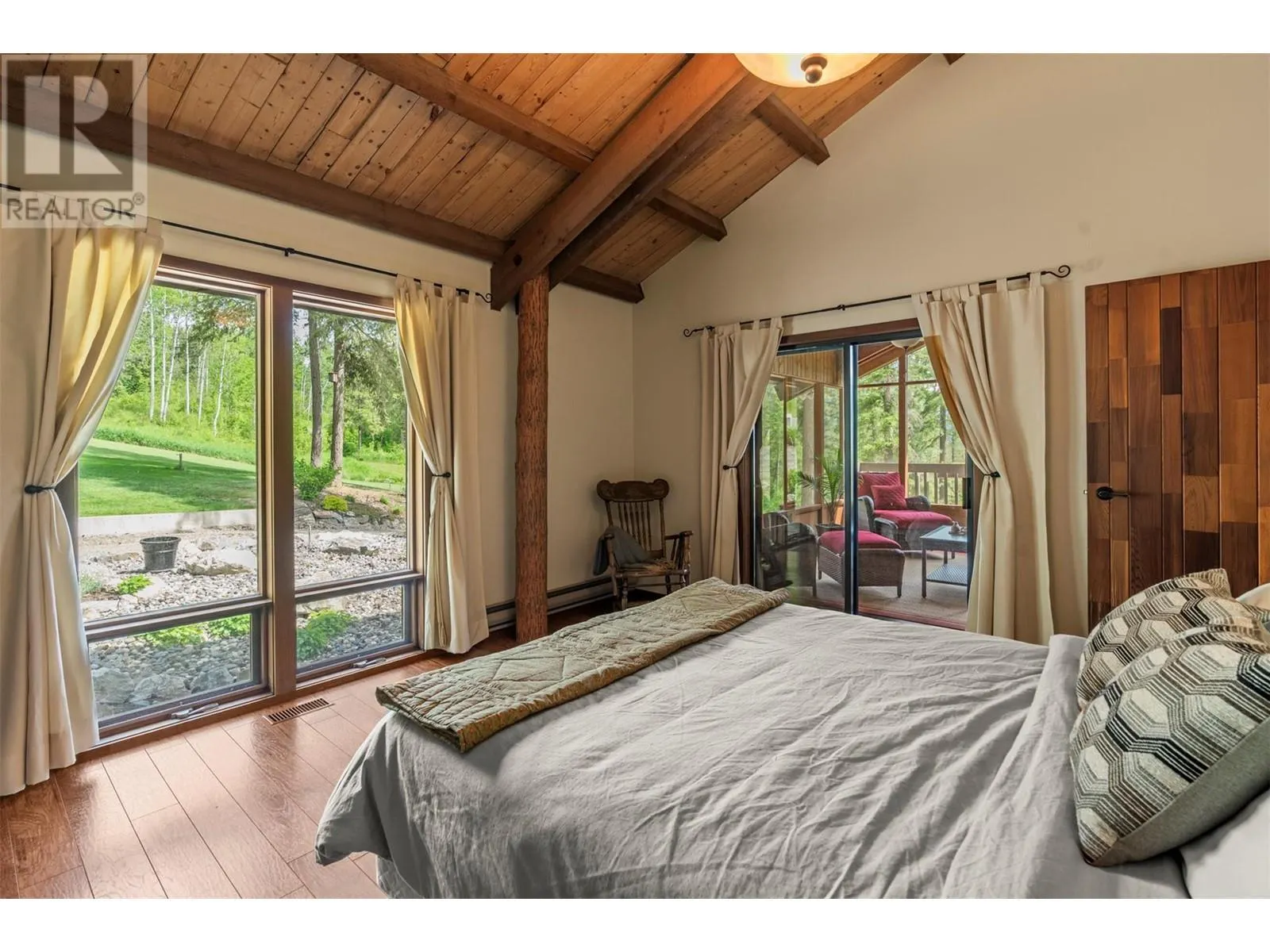 1099 Enderby Mabel Lake Road