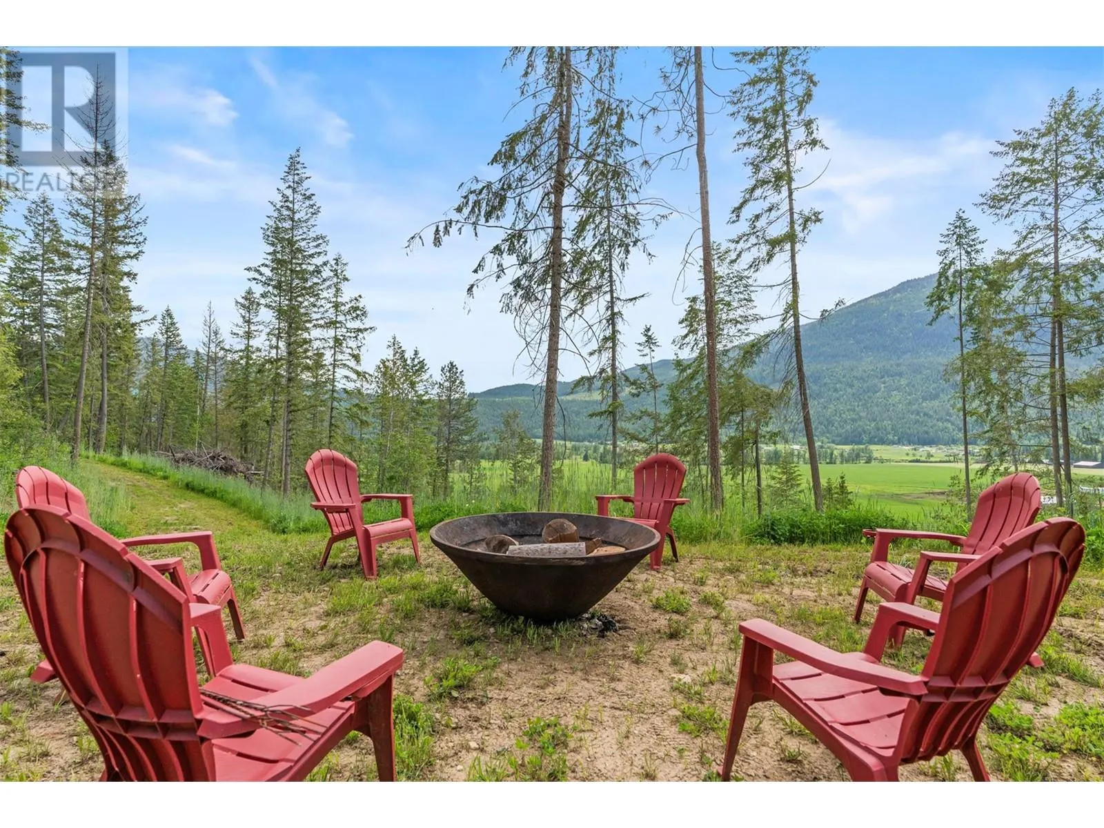 1099 Enderby Mabel Lake Road
