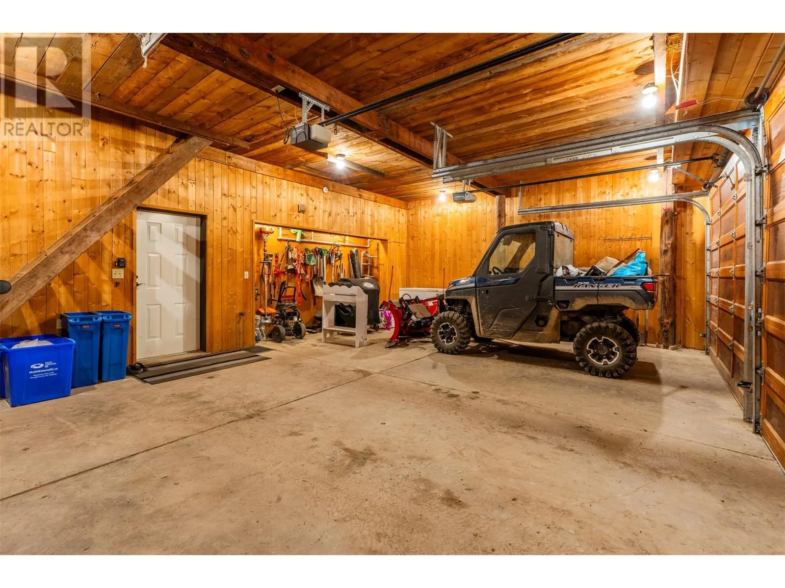 1099 Enderby Mabel Lake Road