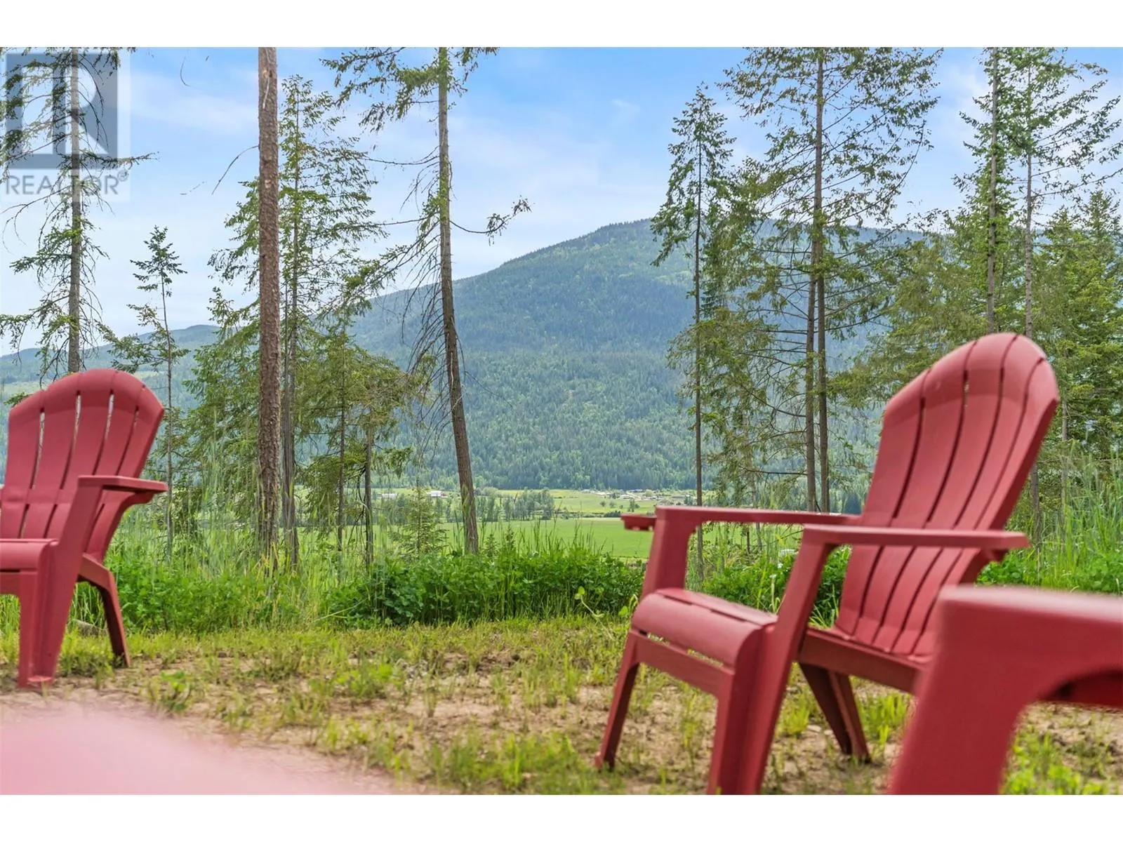 1099 Enderby Mabel Lake Road