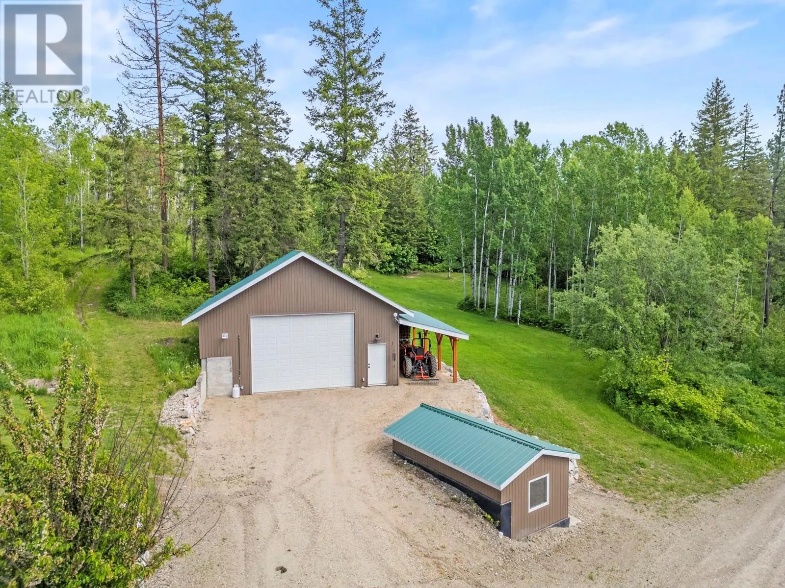 1099 Enderby Mabel Lake Road
