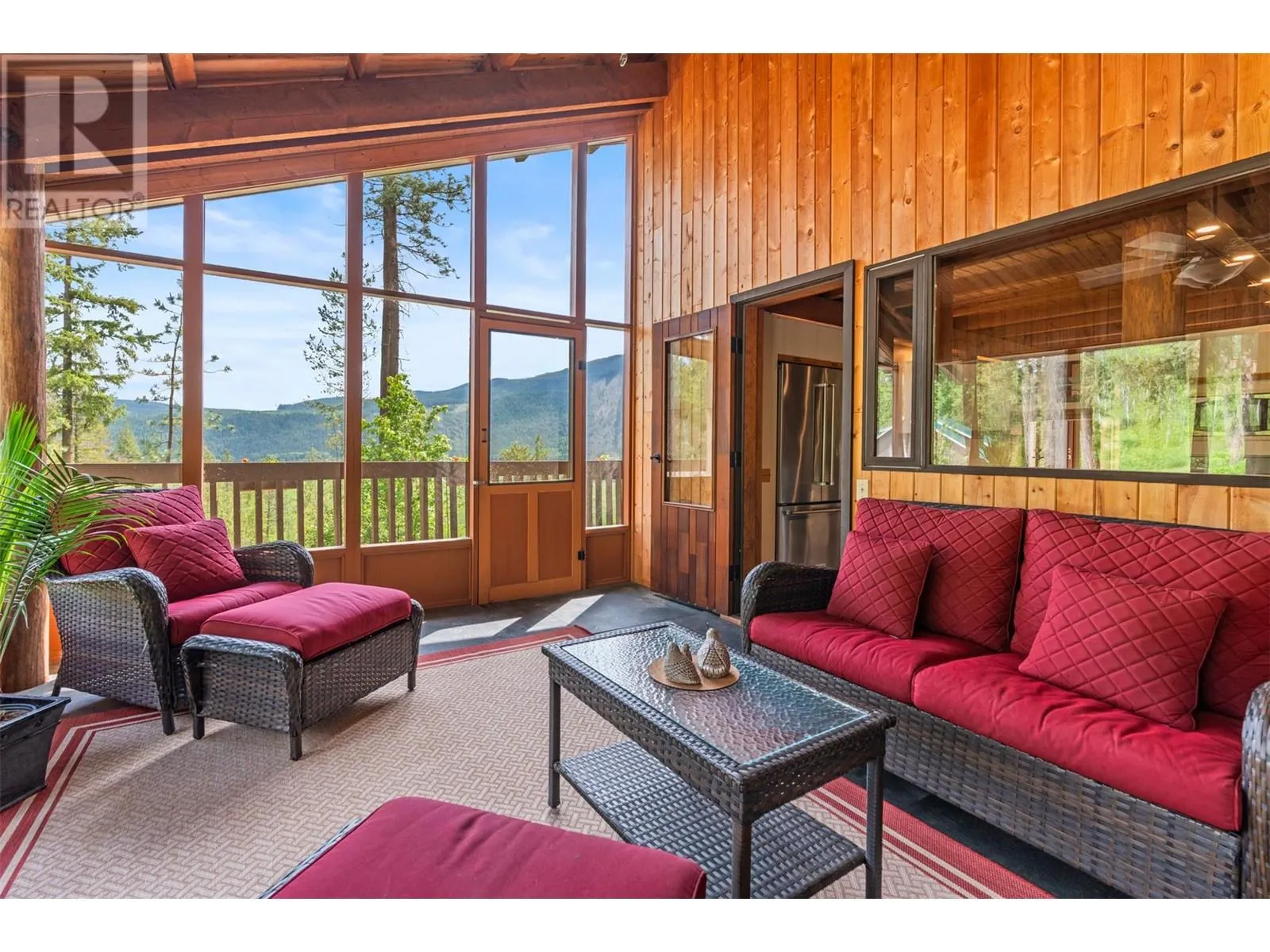 1099 Enderby Mabel Lake Road