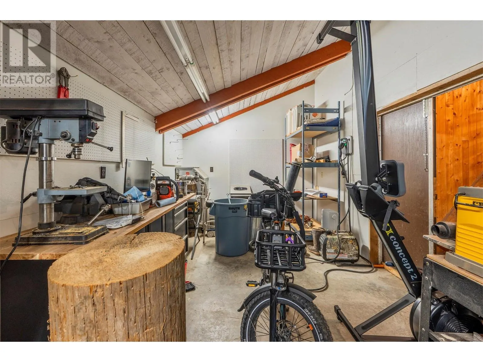 1099 Enderby Mabel Lake Road