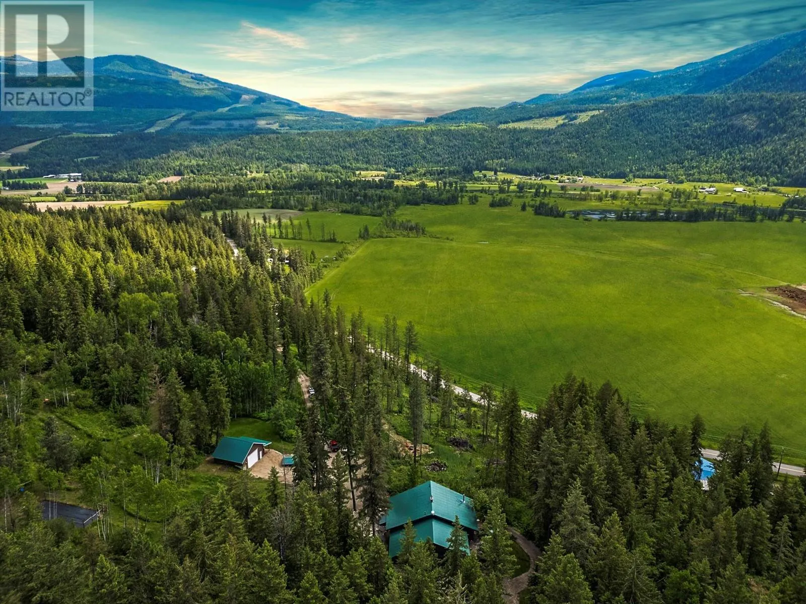 1099 Enderby Mabel Lake Road