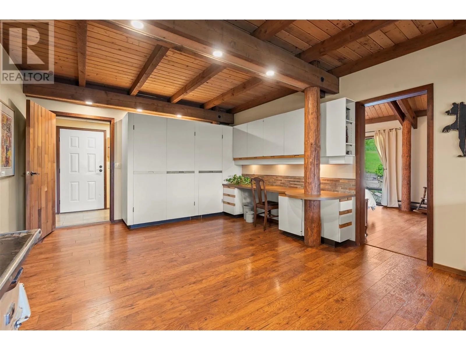 1099 Enderby Mabel Lake Road