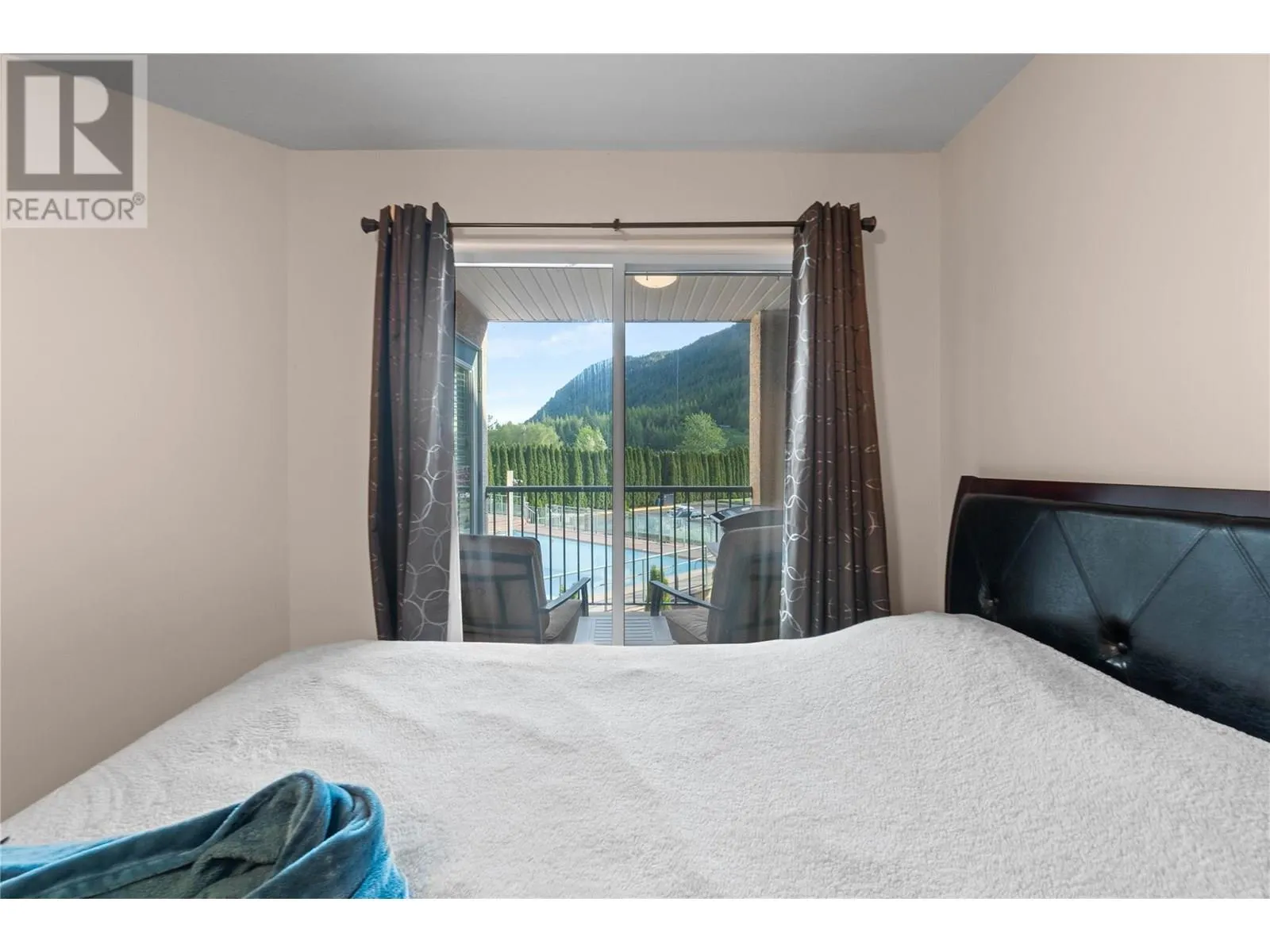 1002 Riverside Avenue Unit# 221