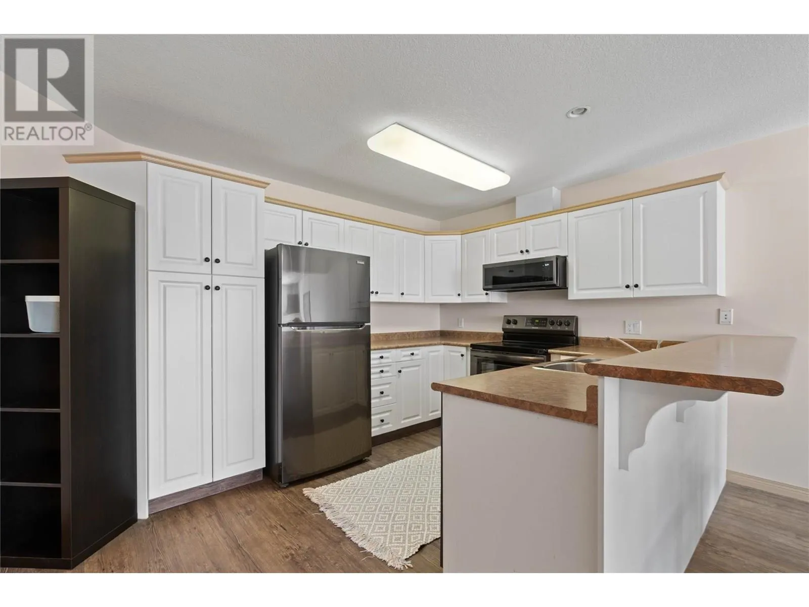 1002 Riverside Avenue Unit# 221