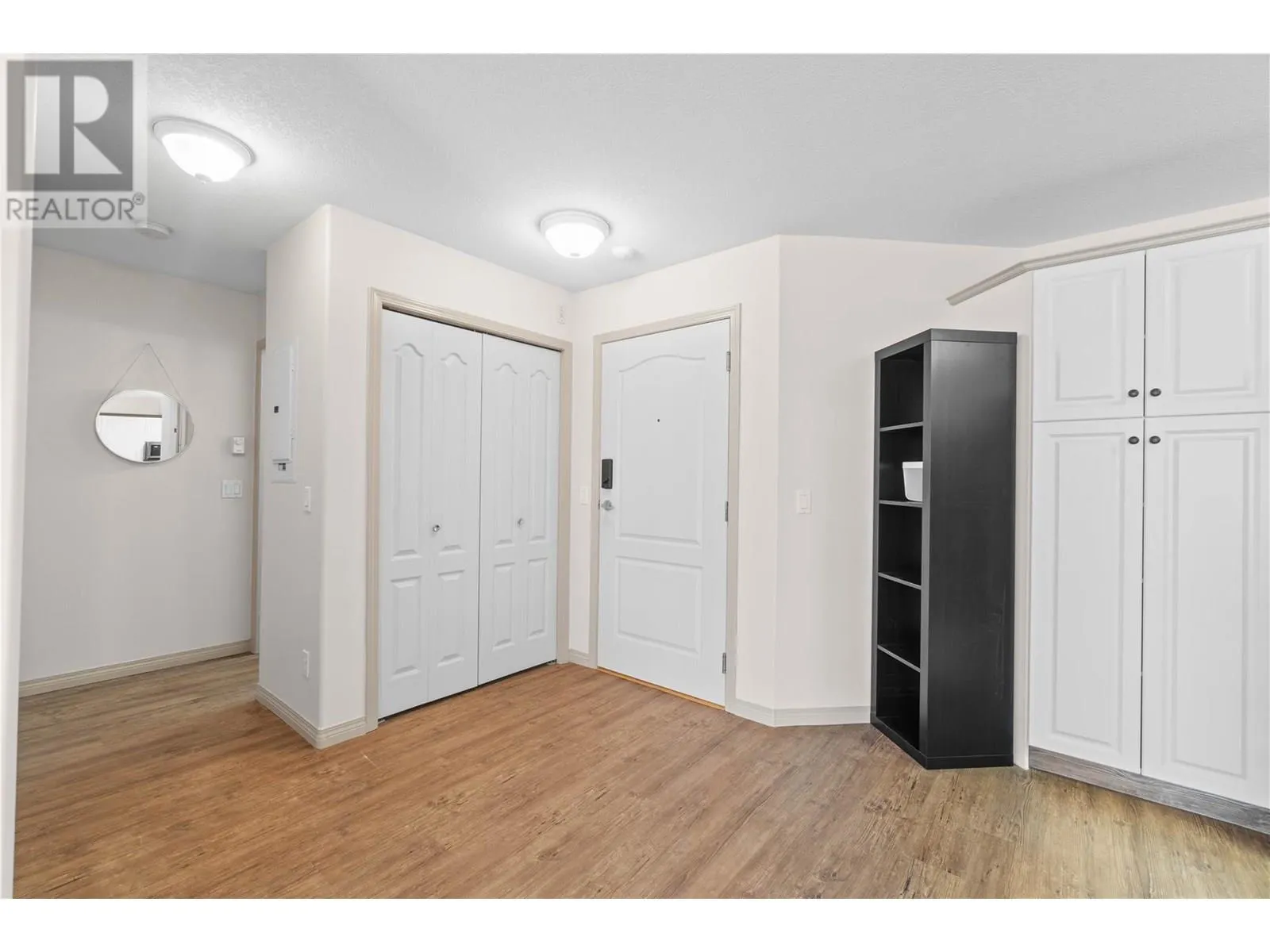1002 Riverside Avenue Unit# 221