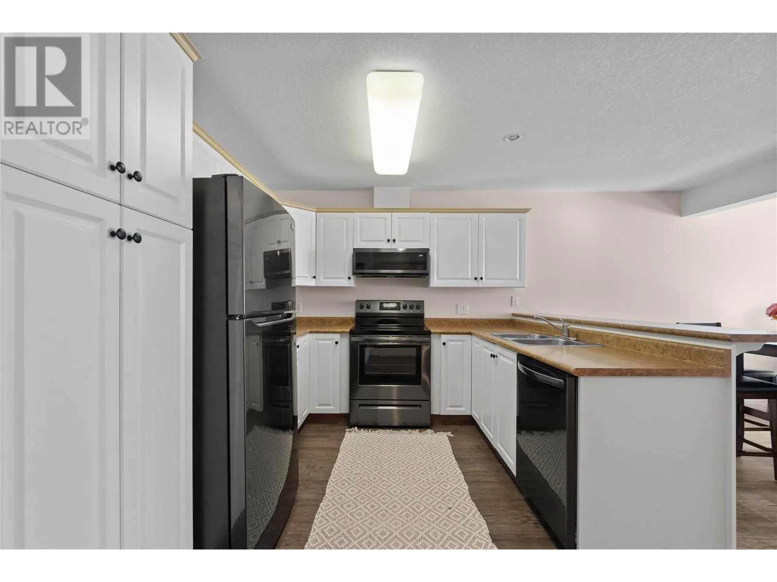 1002 Riverside Avenue Unit# 221