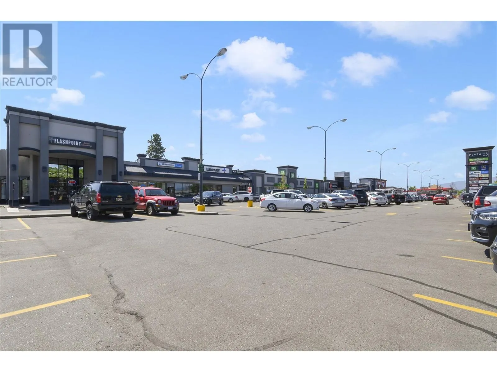 195 & 301 33 Highway W