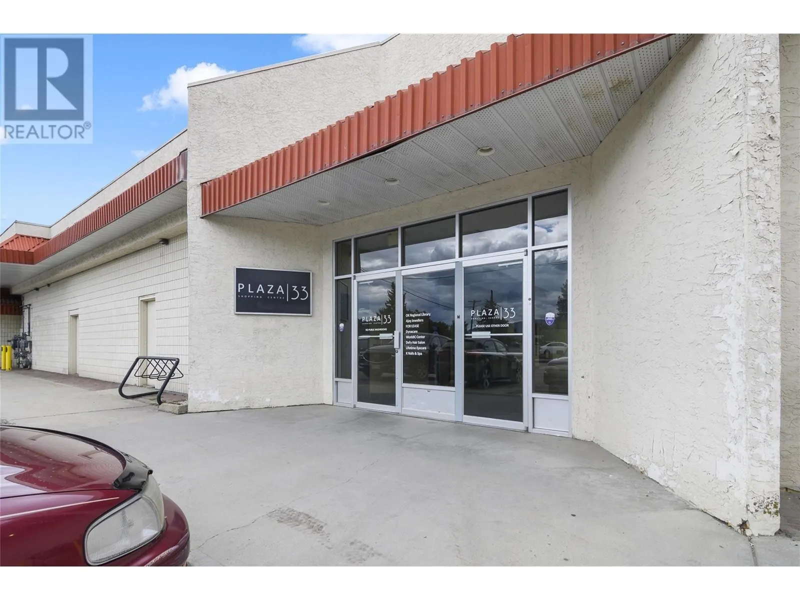 195 & 301 33 Highway W