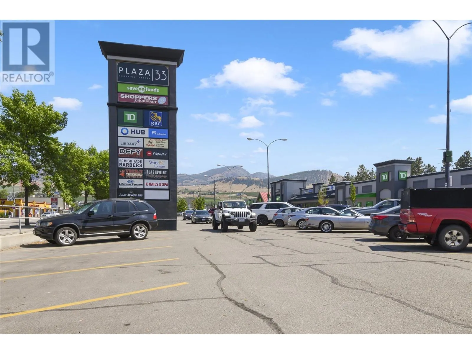 195 & 301 33 Highway W