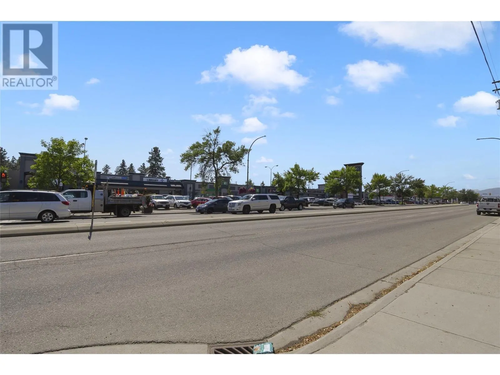 195 & 301 33 Highway W